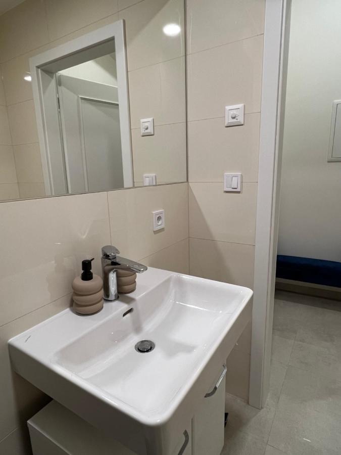 New Apartments Chain Florenc Прага Экстерьер фото