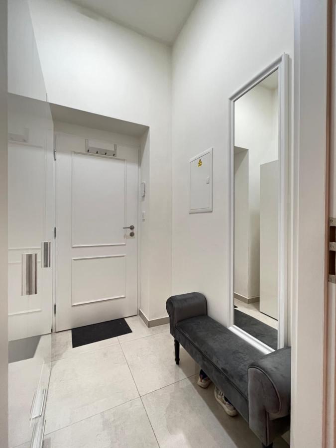 New Apartments Chain Florenc Прага Экстерьер фото