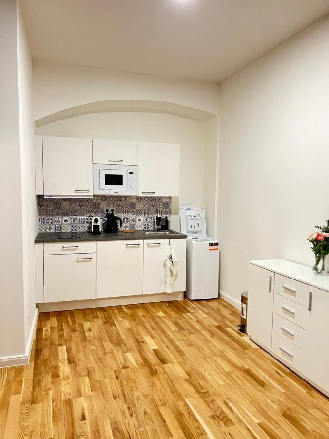 New Apartments Chain Florenc Прага Экстерьер фото