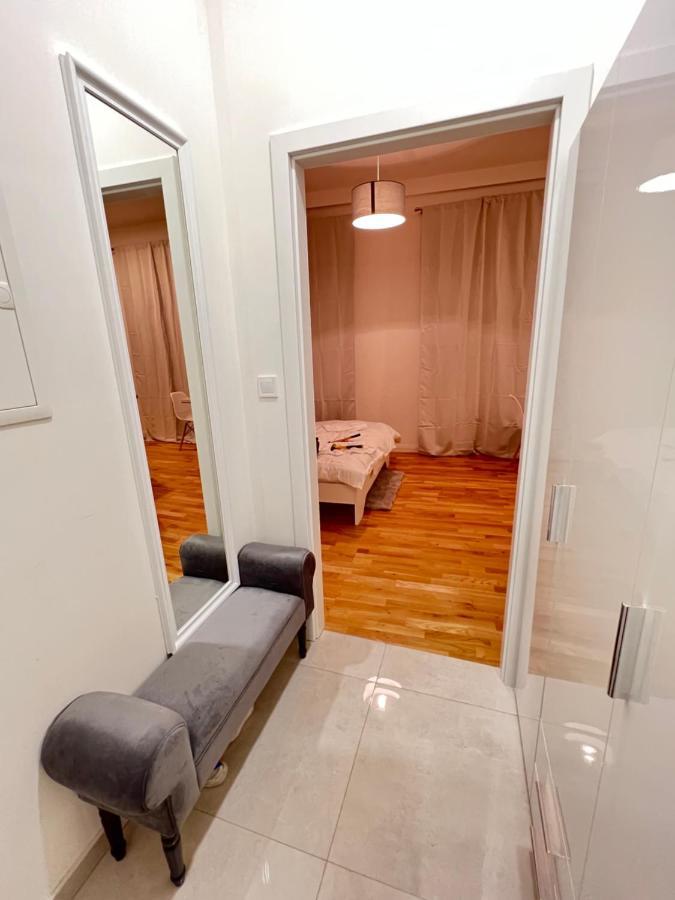New Apartments Chain Florenc Прага Экстерьер фото