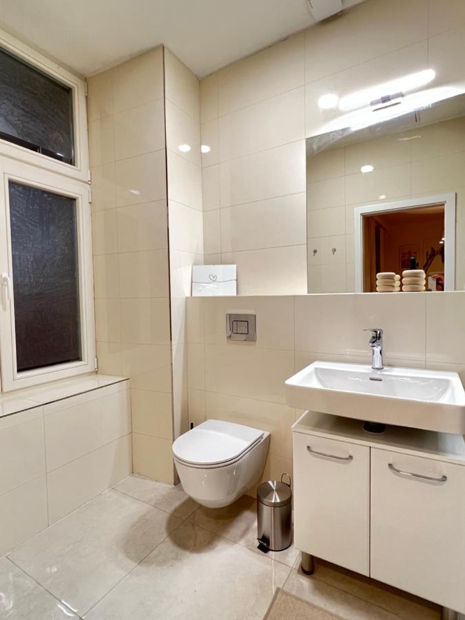 New Apartments Chain Florenc Прага Экстерьер фото