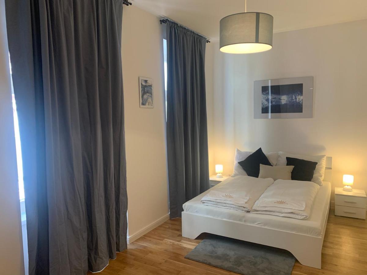 New Apartments Chain Florenc Прага Экстерьер фото